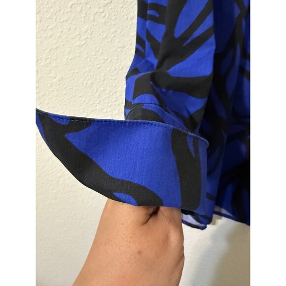 Abstract Print Button Down Tunic Women M Top Flip Cuff Long Sleeve Dressy Blouse - Picture 3 of 9